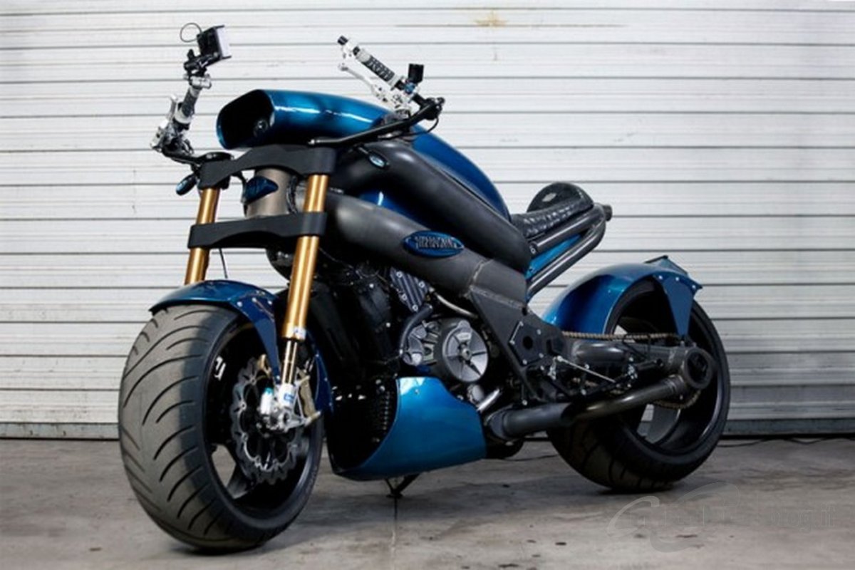 Мотоцикл с широкими колесами