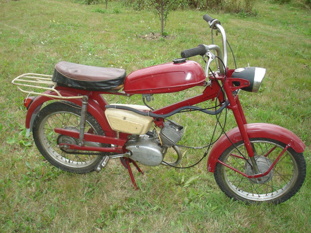 Советский мопед Верховина