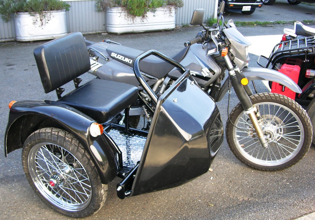 Мотоцикл с боковым прицепом