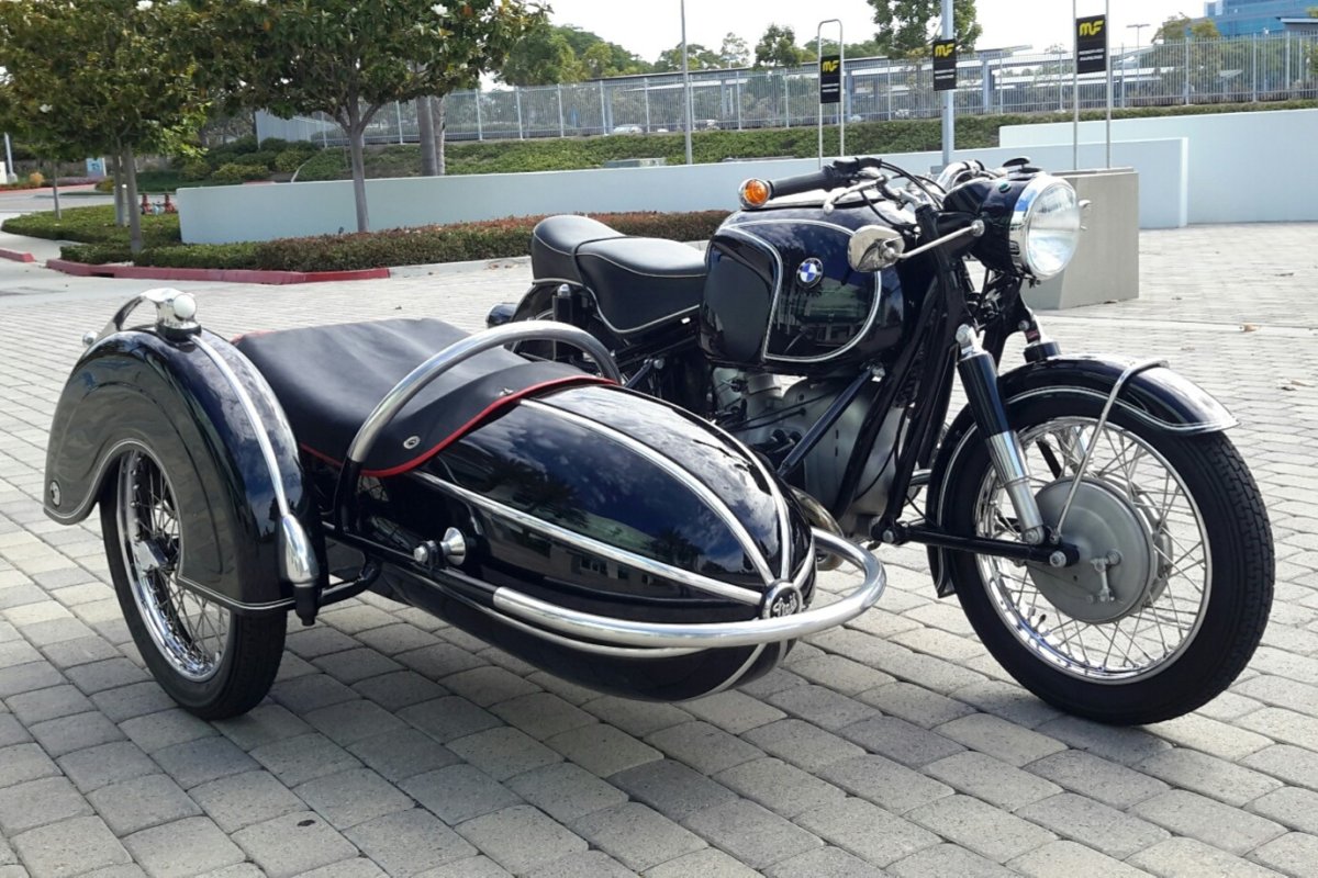 Мотоцикл BMW r60/2