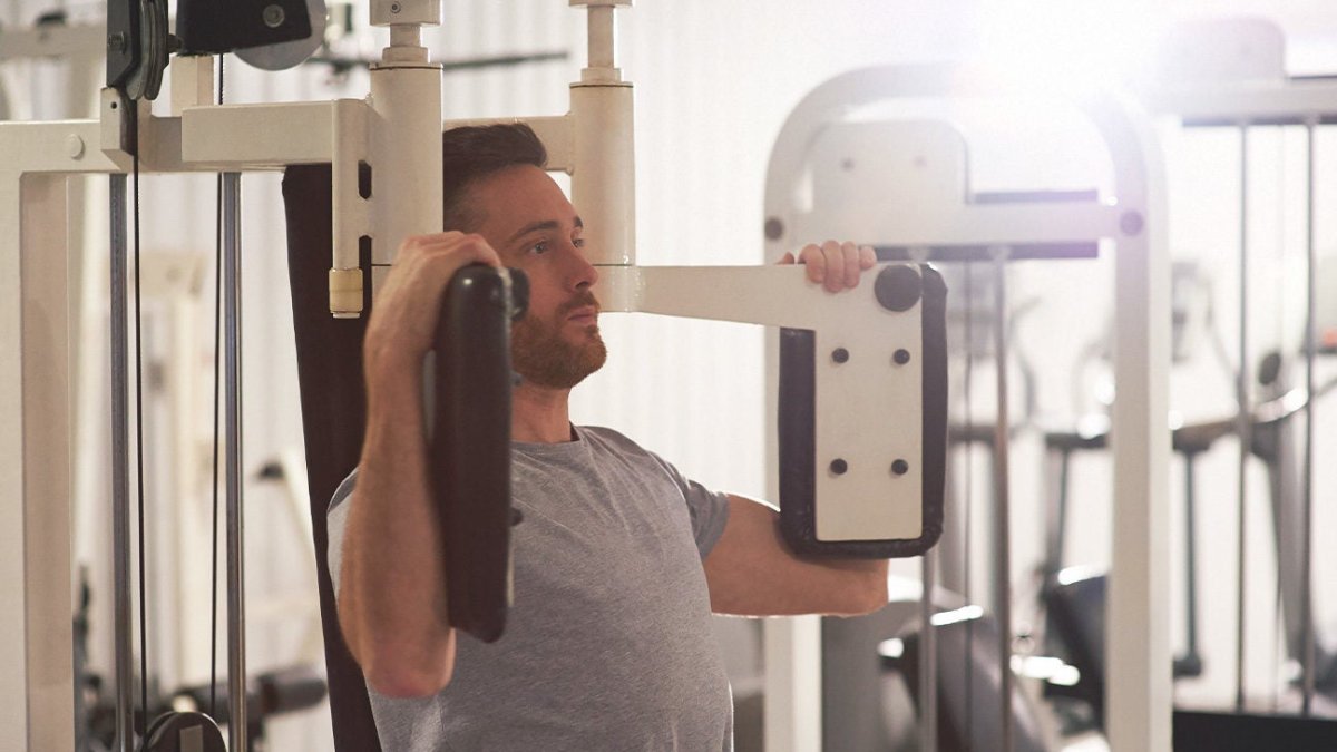 Lower pecs Machine