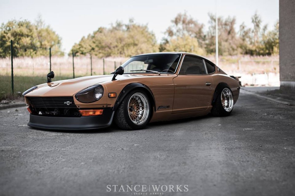 Datsun 240z stance