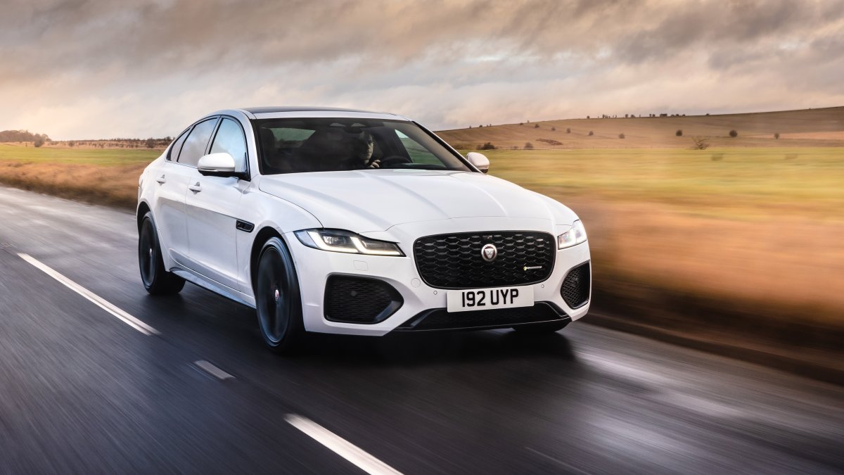 Ягуар XF R Dynamic