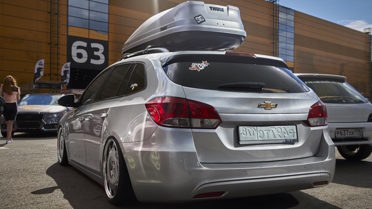 Chevrolet Cruze Wagon stance