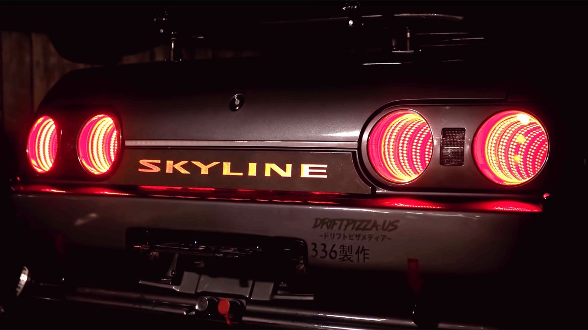 Задние фонари Skyline r32