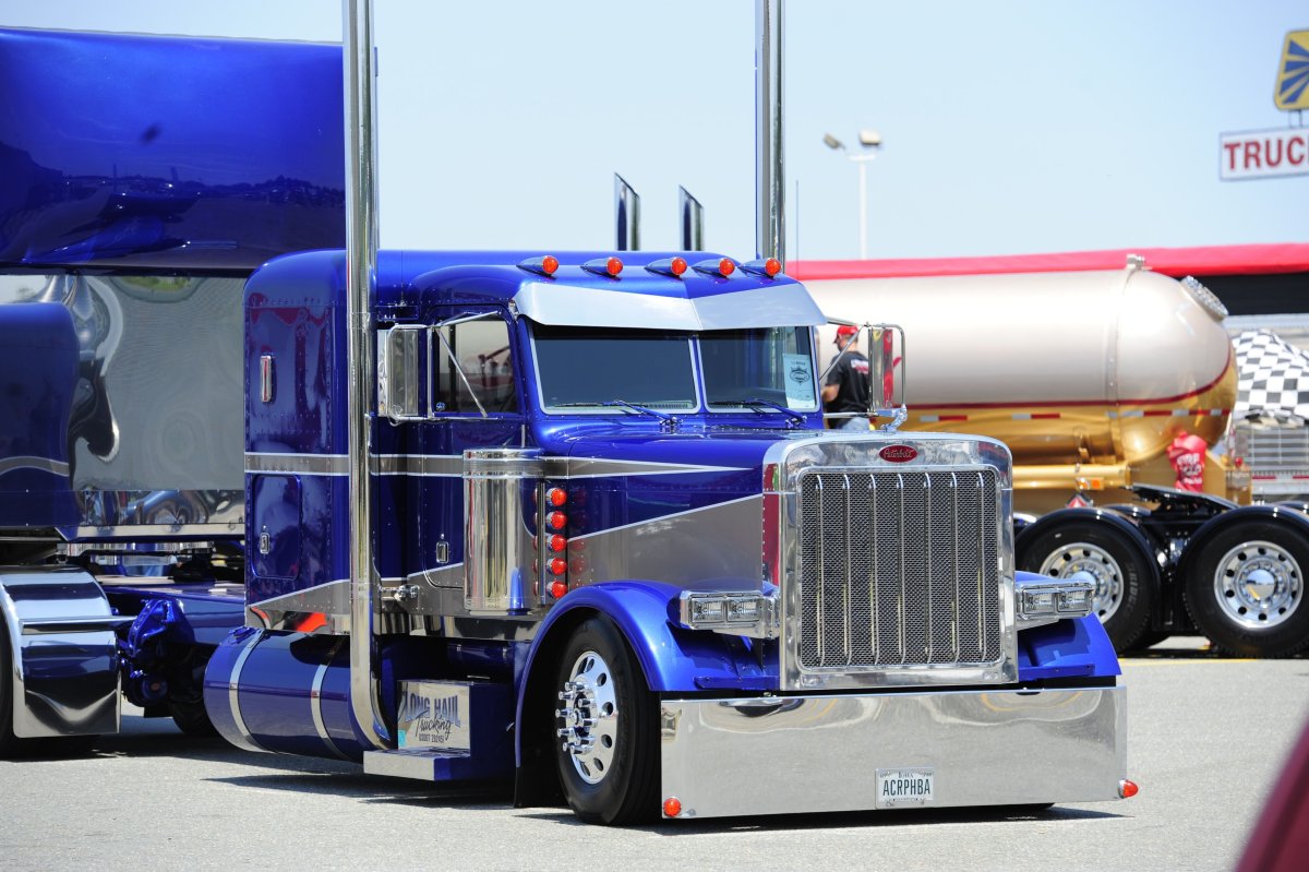 Blue Peterbilt 379 грузовик