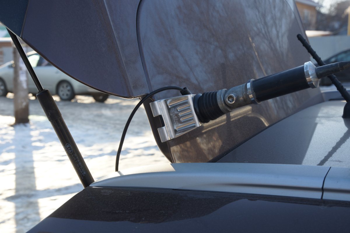 Kia Ceed SW антенна радиостанции крепление