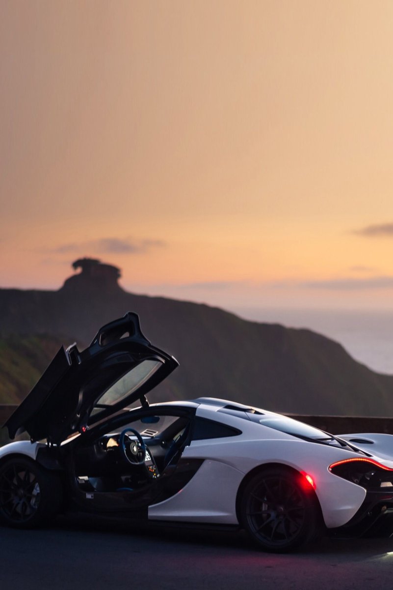 Машина MCLAREN p1