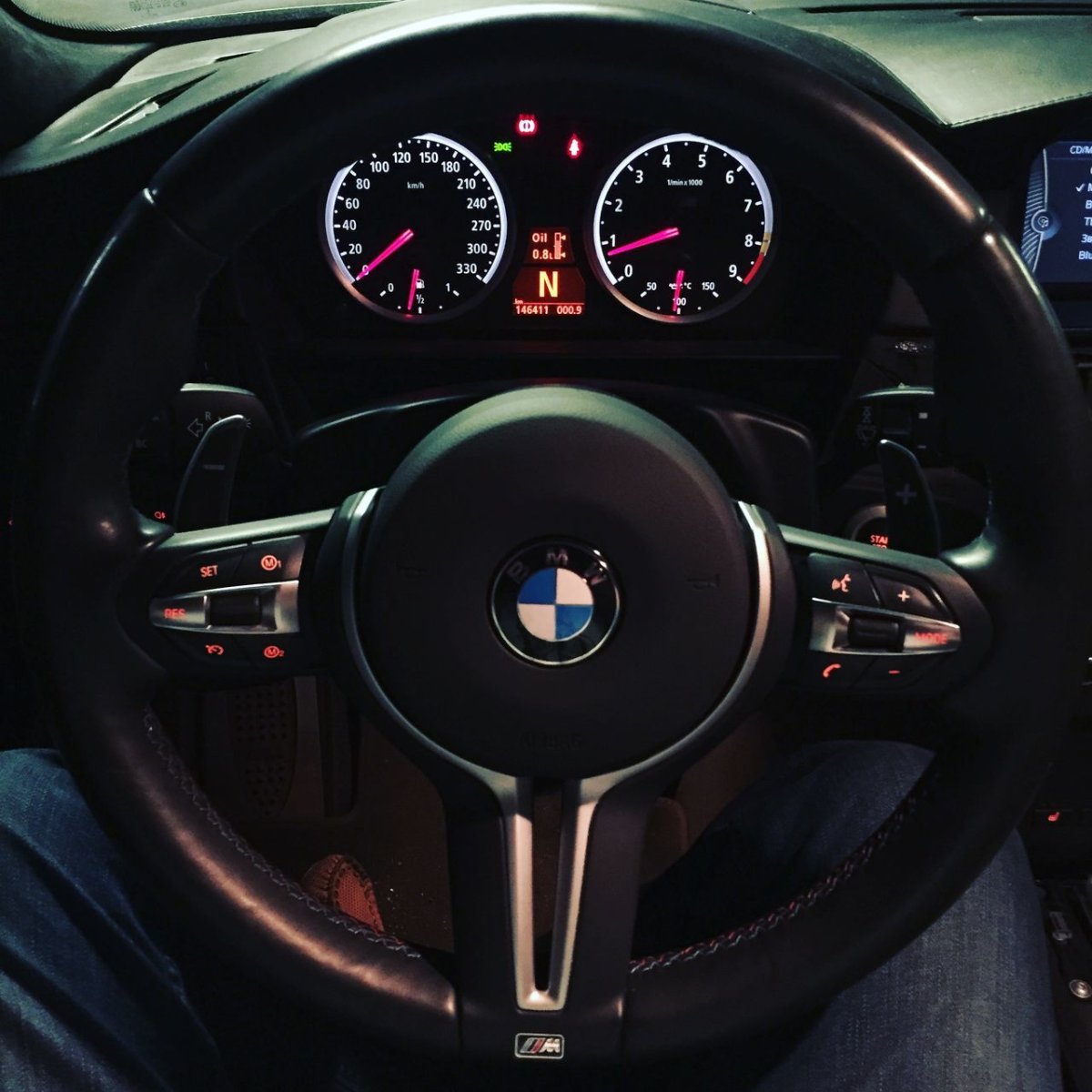 BMW m5 e60 за рулем