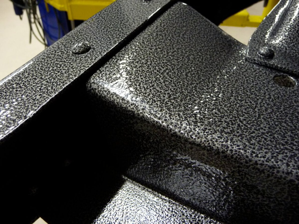 Краска молотковая по металлу цвета 7024