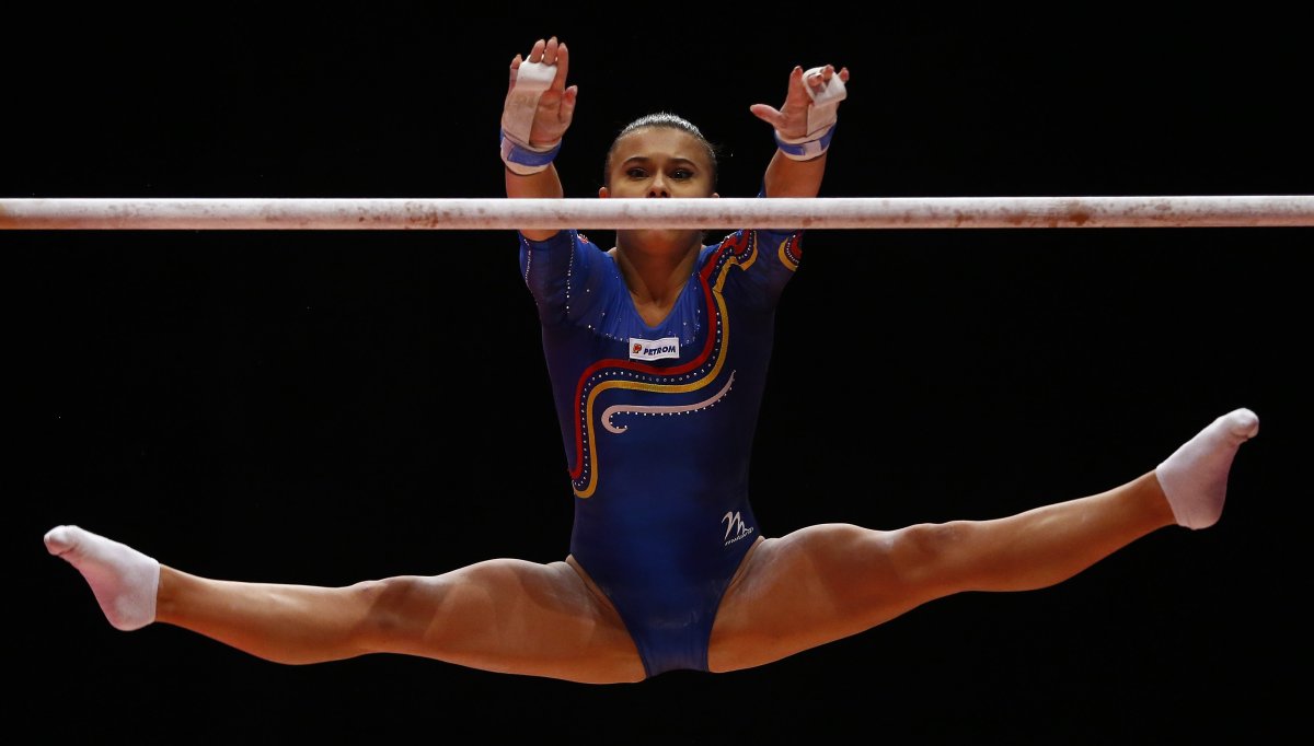 Спортивная гимнастика кольца женщины