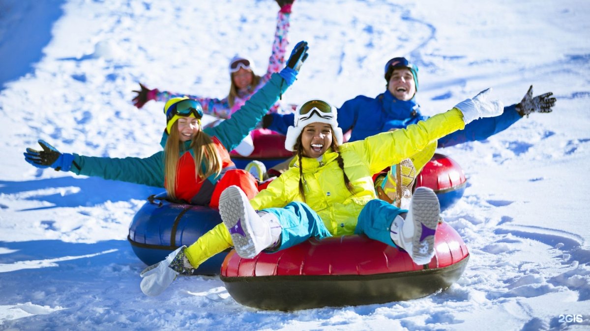Катание на зимнем банане