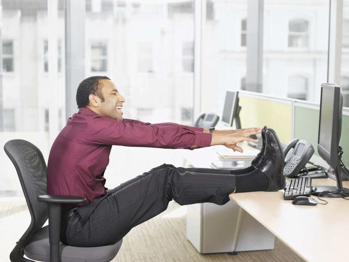 Stretch men. Сидячий образ жизни. Разминка за компьютером. Расслабление в офисе. Упражнения в офисе.