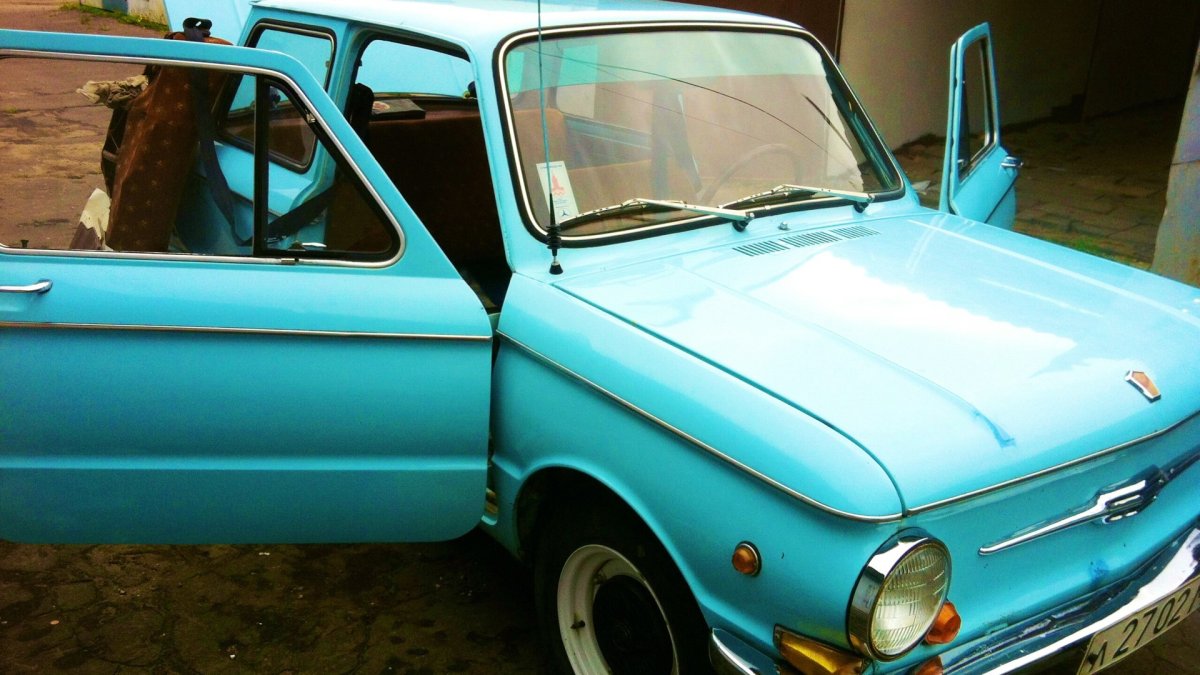 ЗАЗ 968 голубого цвета