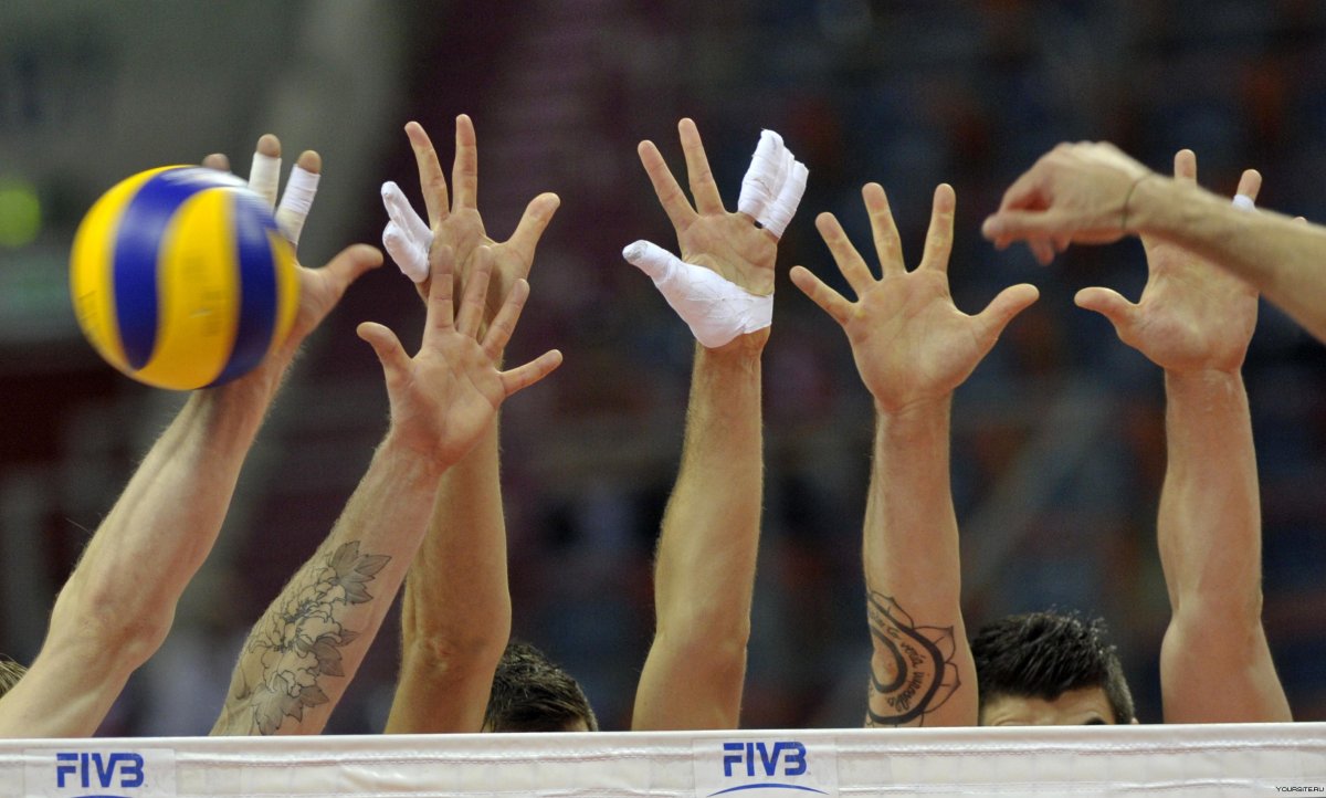 Руки волейболистов