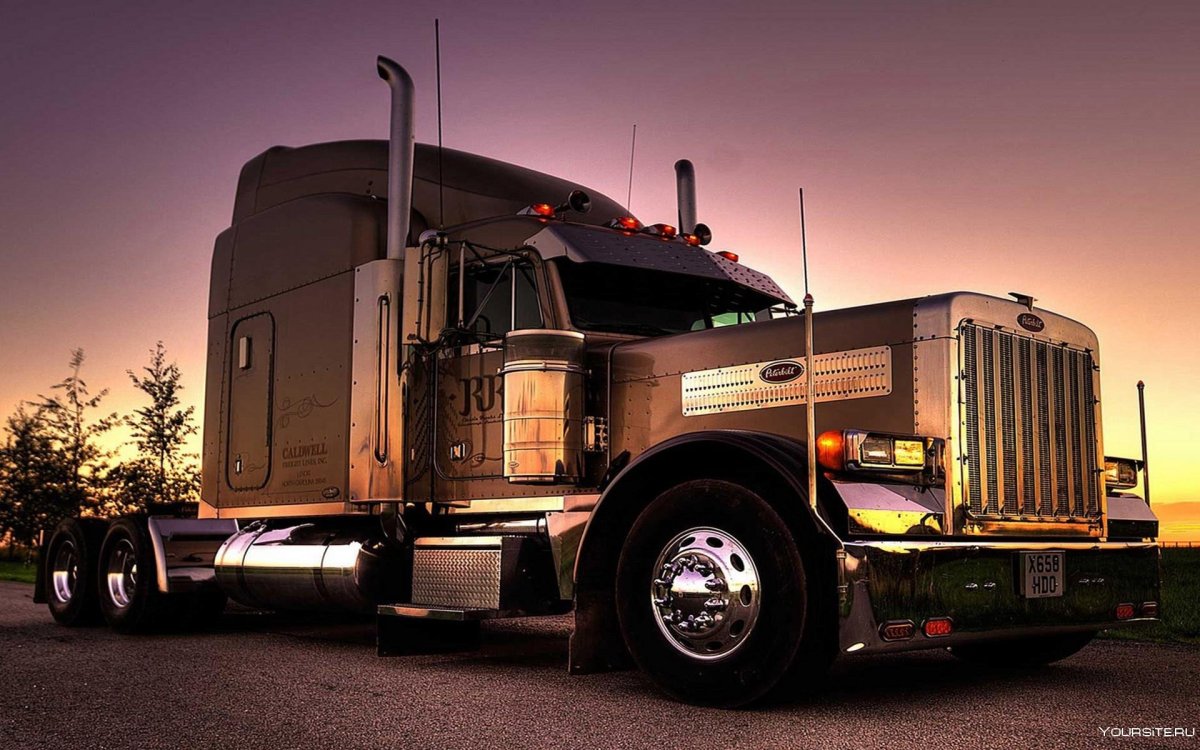 Американский грузовик Peterbilt