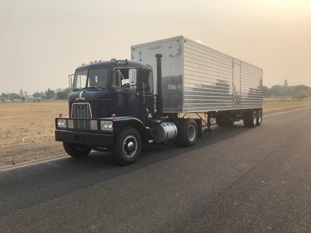 Mack 749