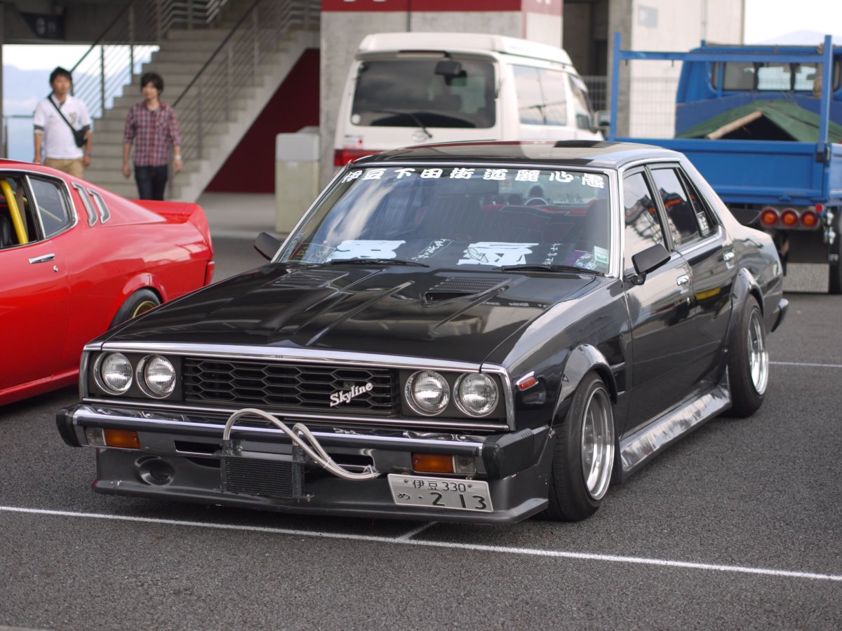 Nissan Skyline c210