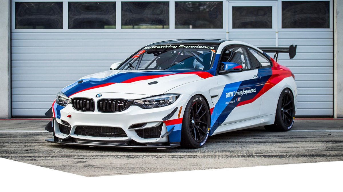BMW м4 gt4
