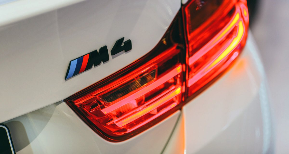 BMW m4 крепление номера в Германии