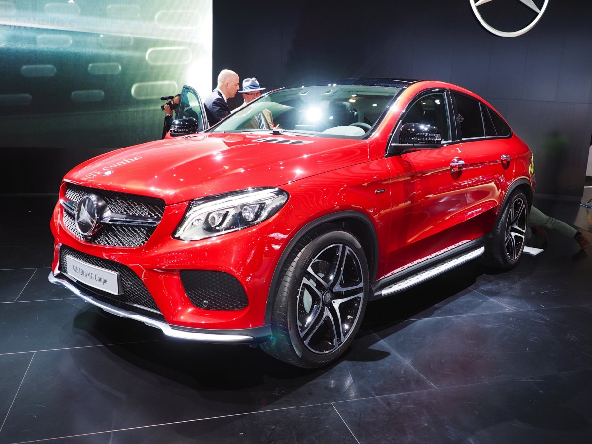 Мерседес GLE Coupe 2020 красный
