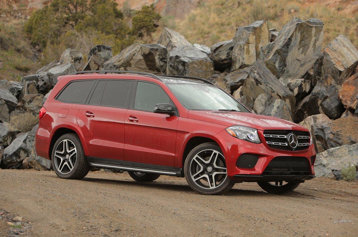 GLS Mercedes Red