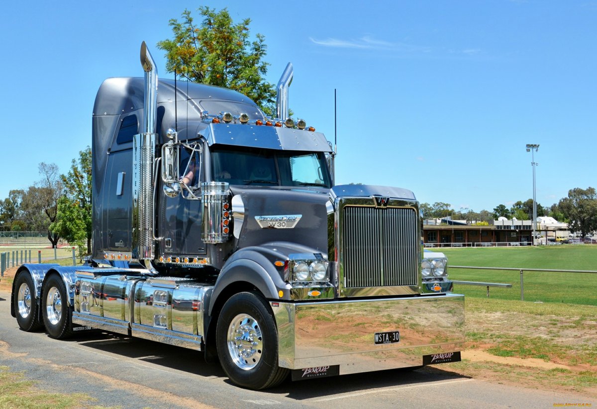 Американский грузовик Western Star