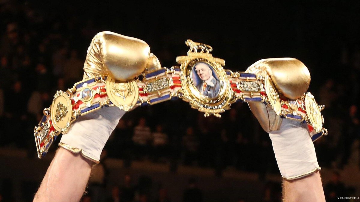 Боксер с поясом чемпиона