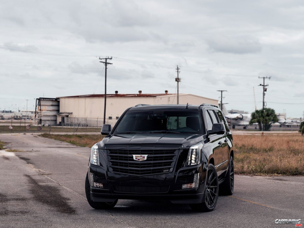 Cadillac Escalade Воссен