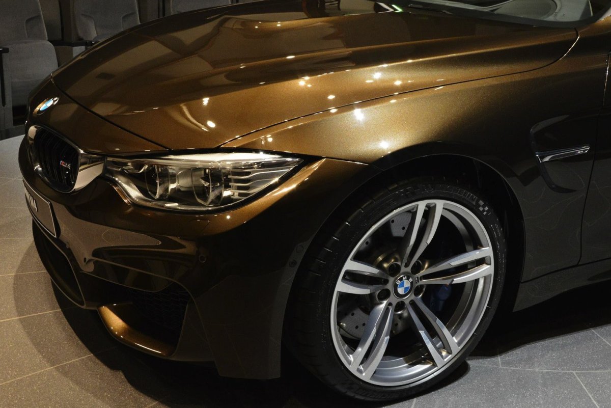 BMW m4 Brown Topaz Metallic