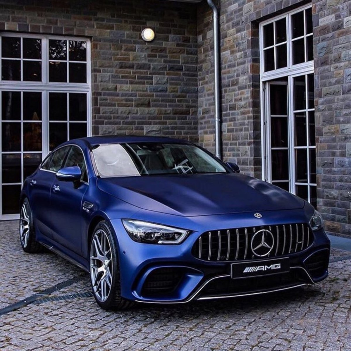 Mercedes AMG gt 63 s