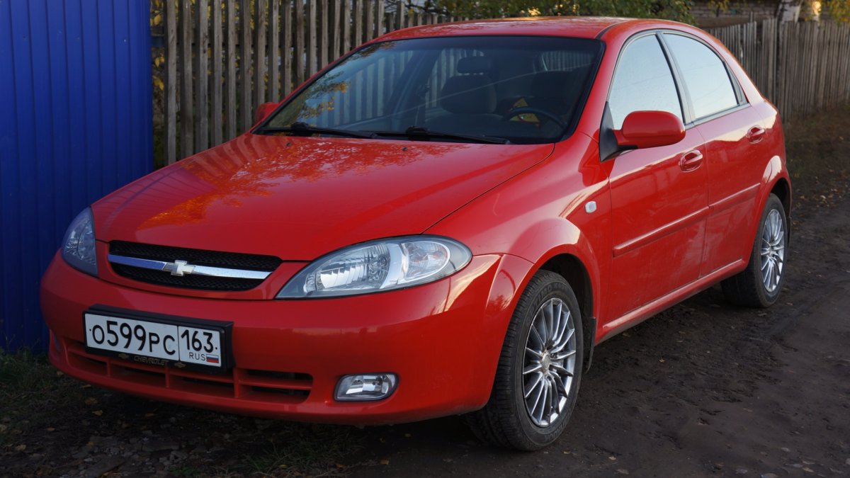 Chevrolet Lacetti Red