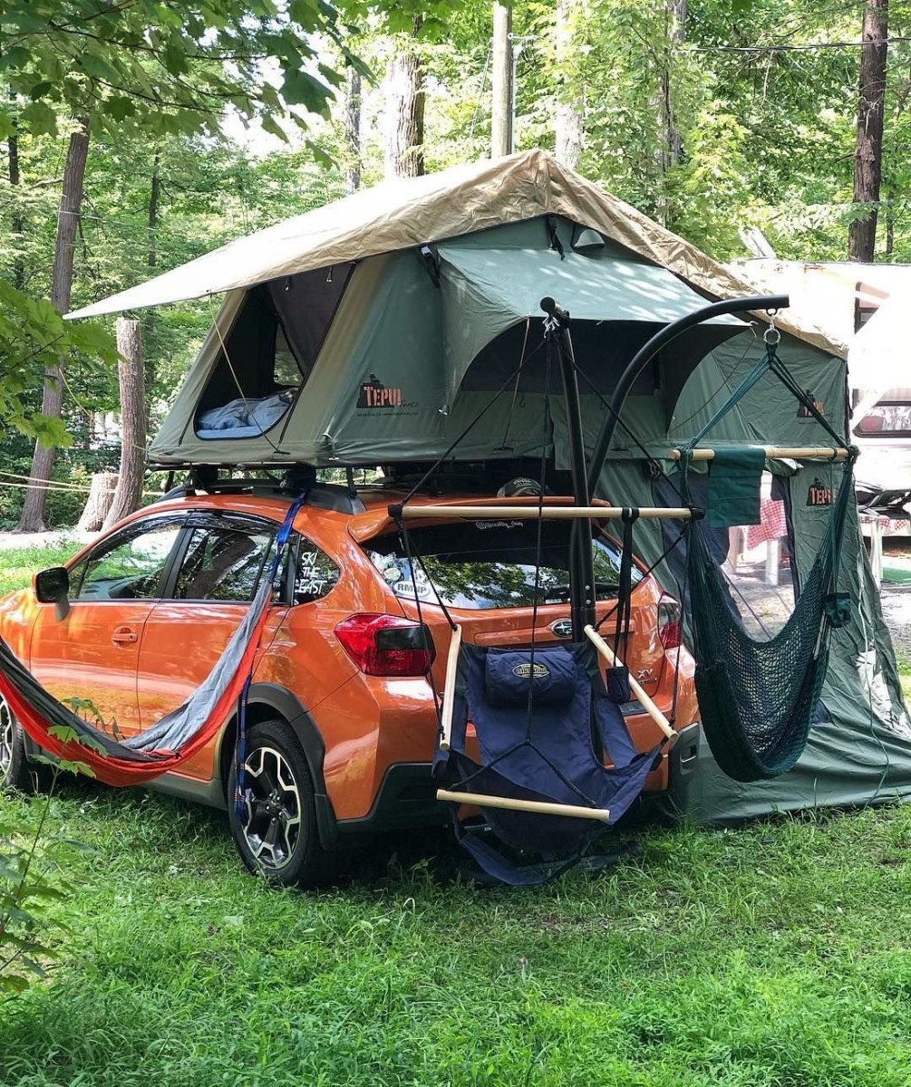 Палатка на машине