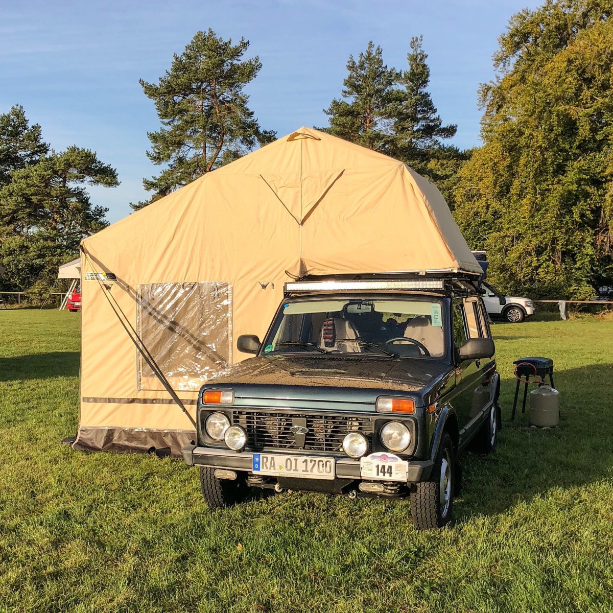 Lada Niva Roof Tent