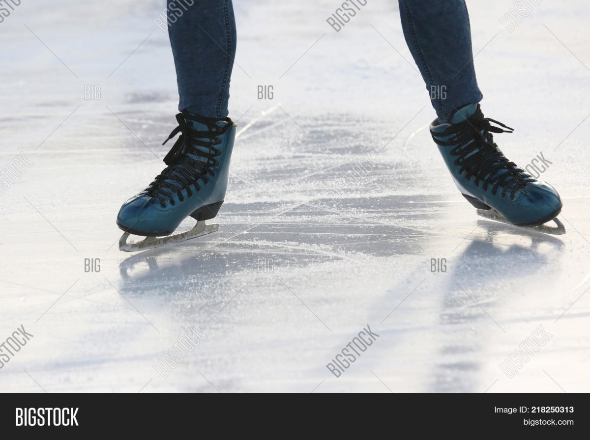 Ноги в коньках