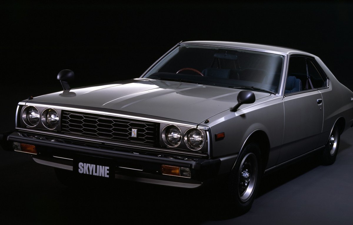 Nissan Skyline 2000 года