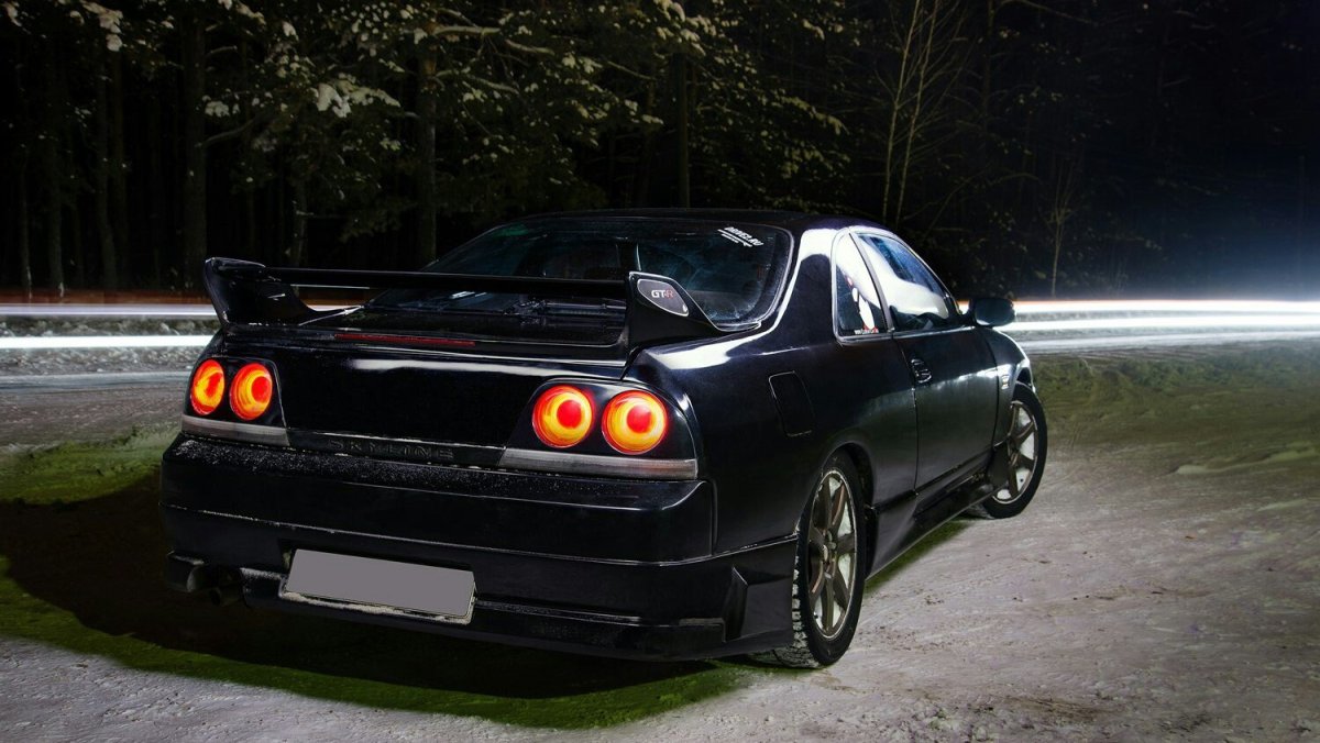 Nissan Skyline r33 черный