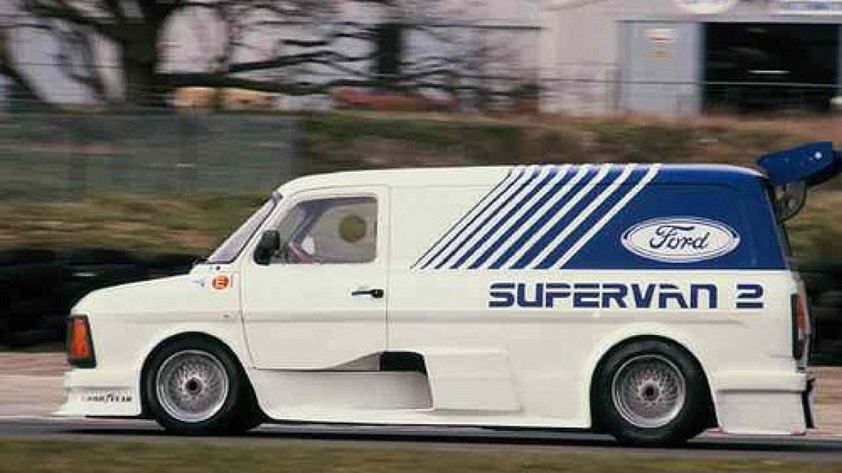 Ford Transit Supervan 2