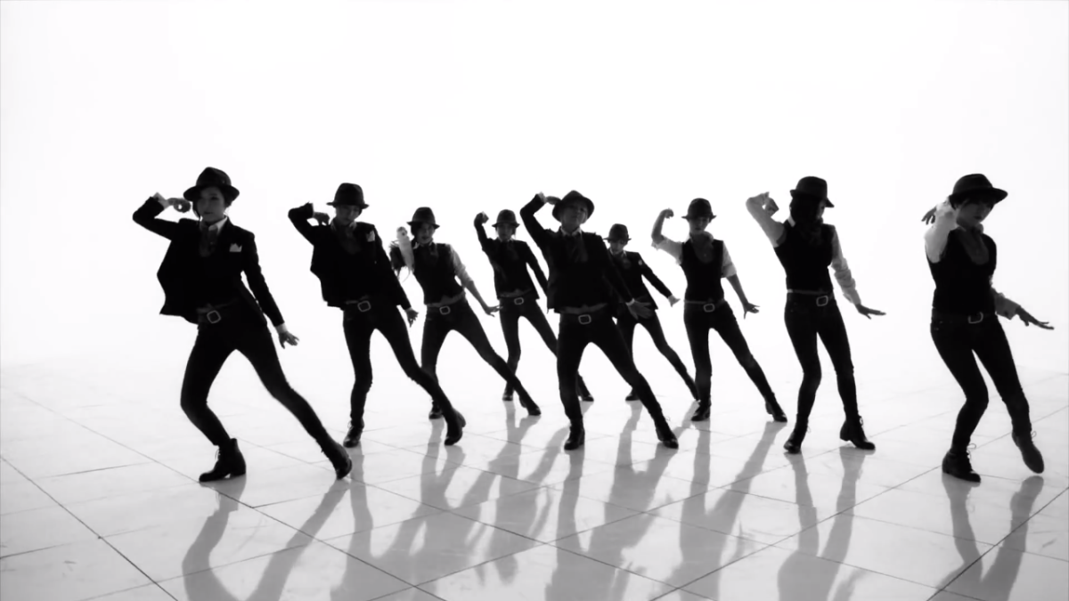 Черный танец песня. Современные танцы. Корейские танцы современные. Фотосессия в стиле танца. К-рор танцы.
