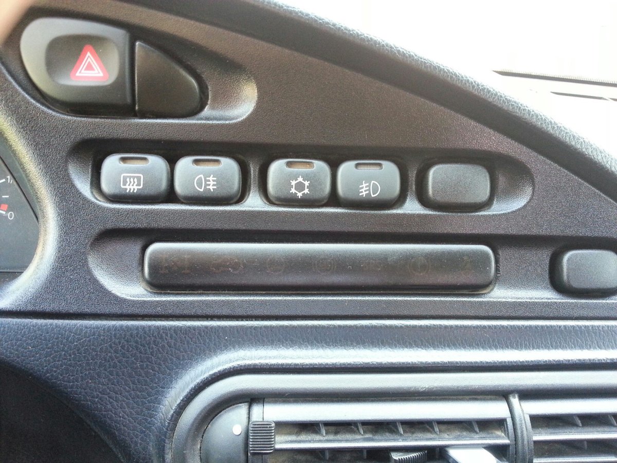 Шевроле Нива кнопка кнопка ПТФ