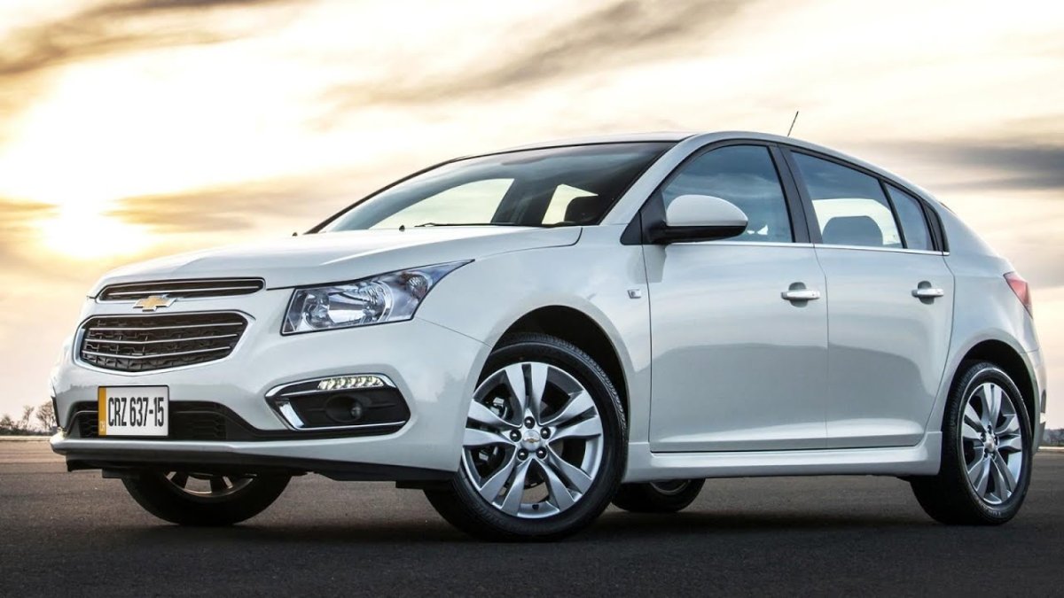 Chevrolet Cruze 2015 хэтчбек
