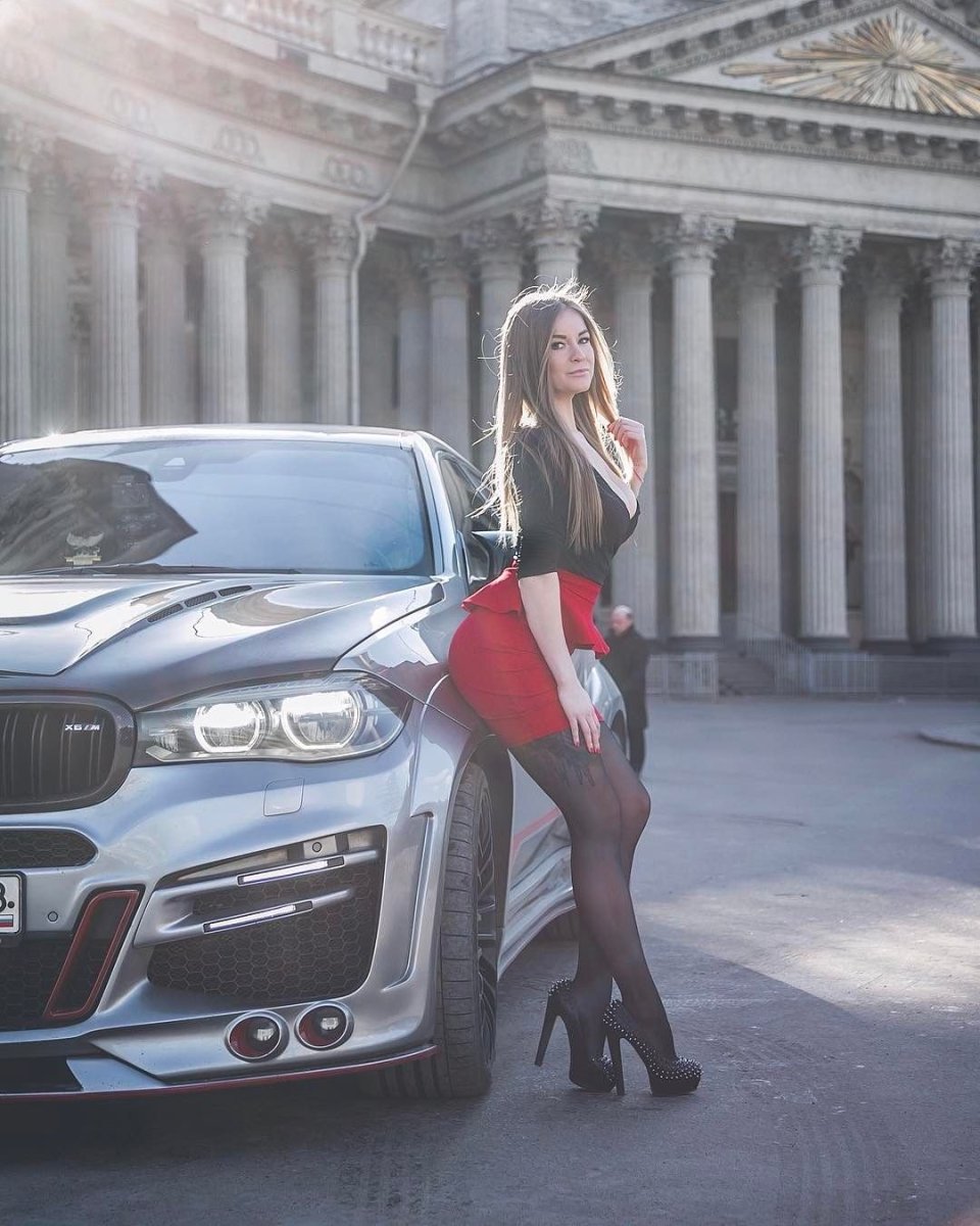 BMW x6 girl
