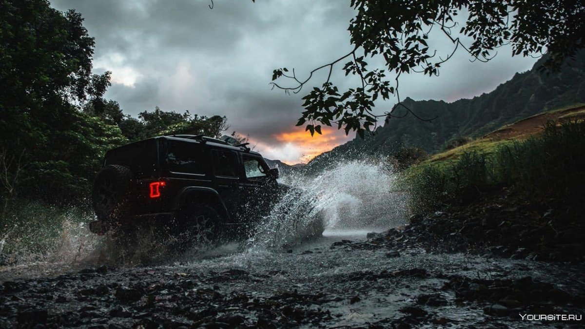 Jeep 2020 Wrangler on Water
