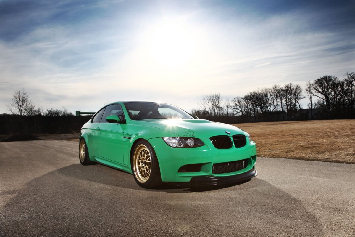 BMW e92 зеленая