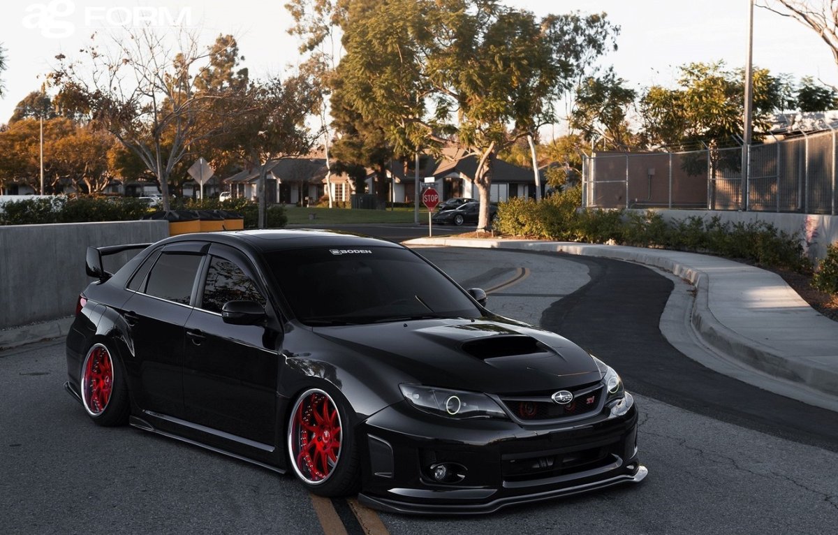 Subaru Impreza WRX черная