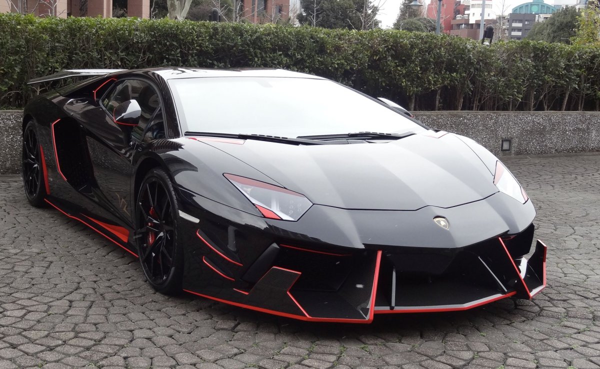 Lamborghini Aventador 2023