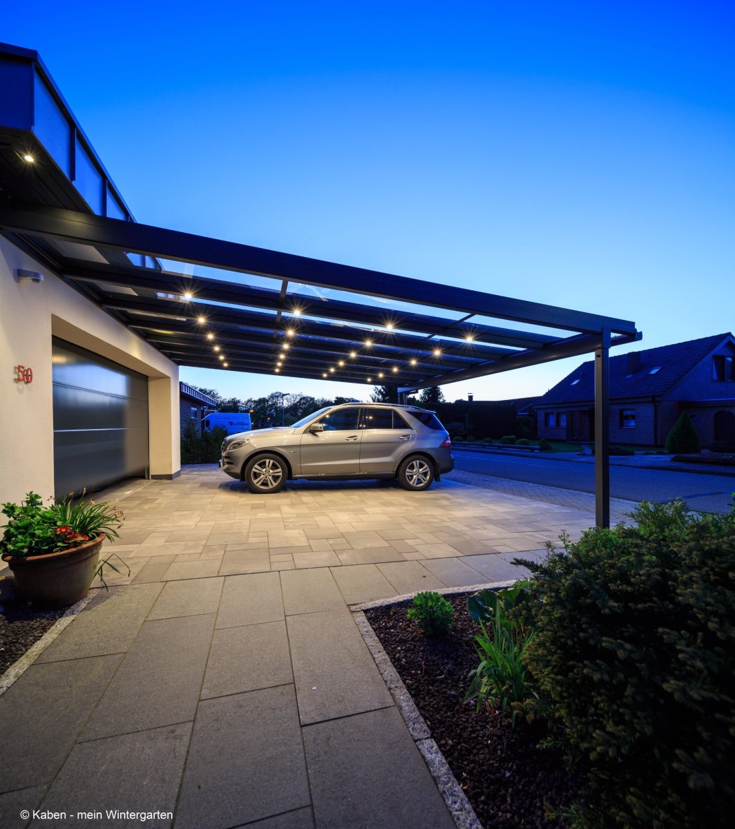 Современный навес для машины