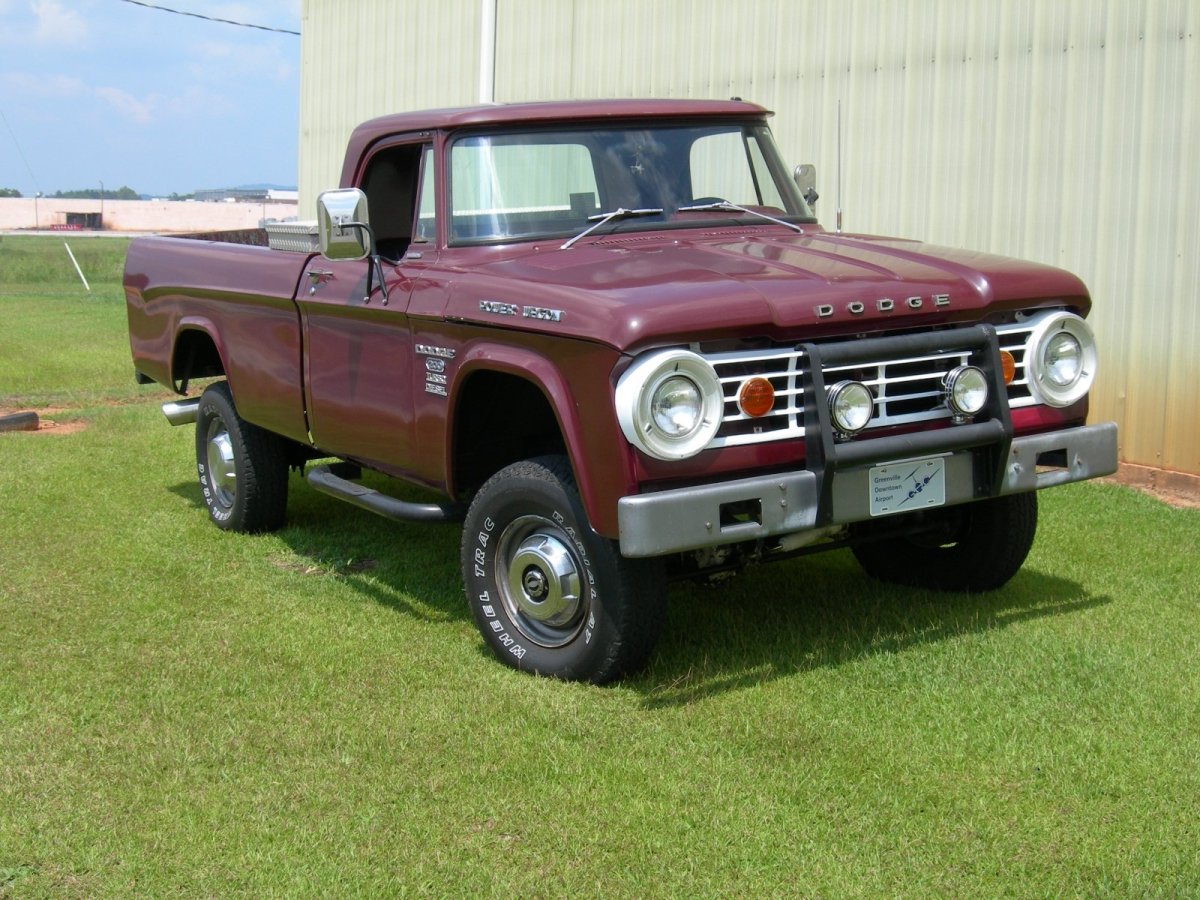 Dodge Power Wagon 1967