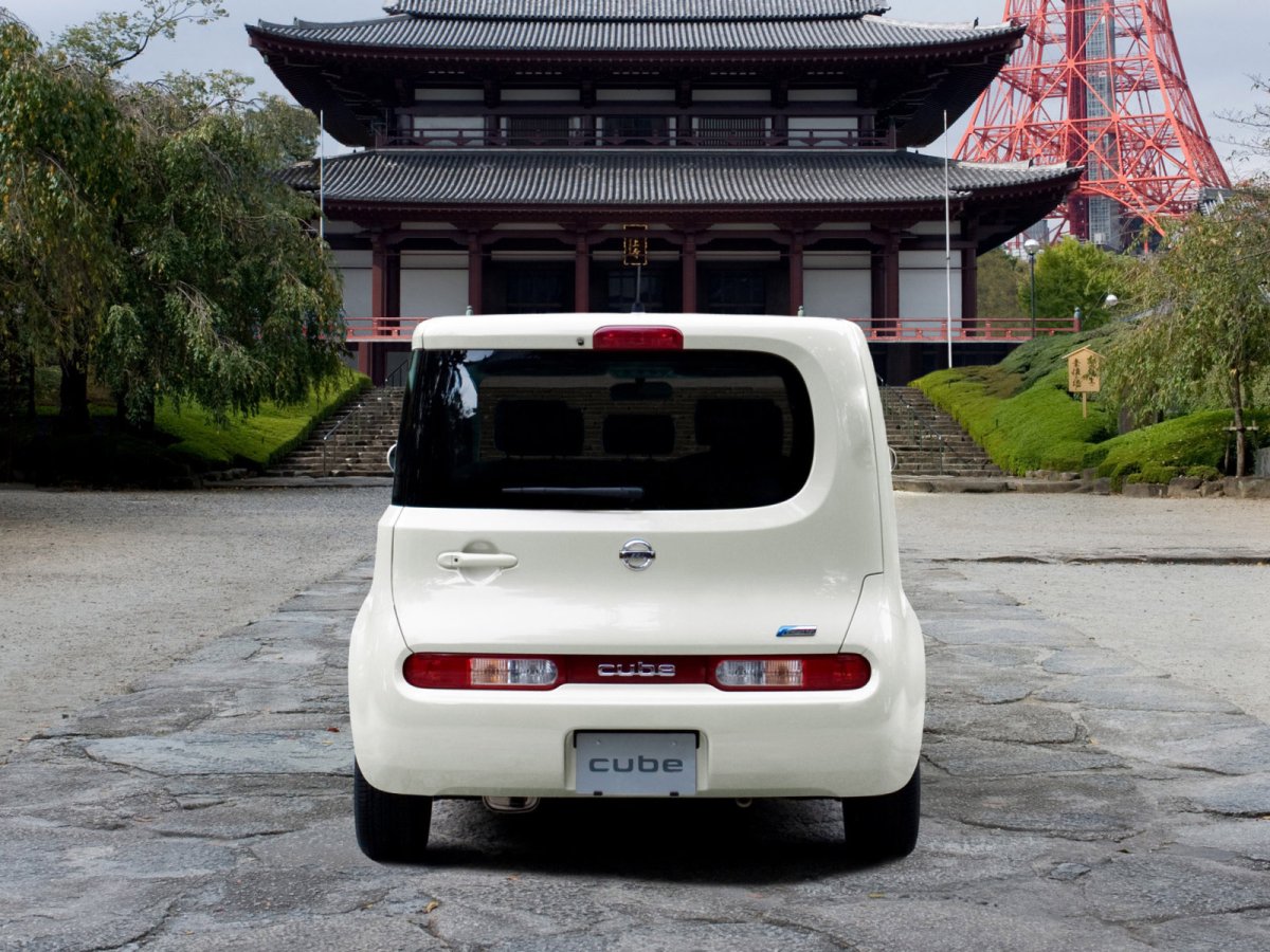 Nissan Cube z12 Japan