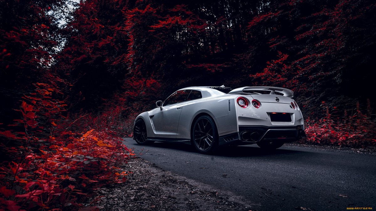 Nissan GTR r35 ночью